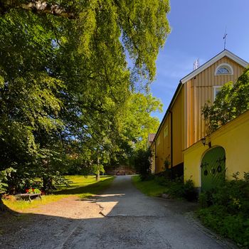An image of the home at Långa raden, Drottningholm