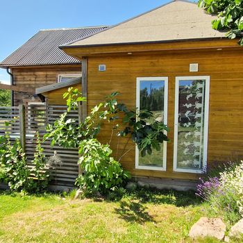 An image of the home at Södra Torprundan, Senoren