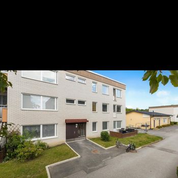 An image of the home at Hallonvägen, Kungsängen