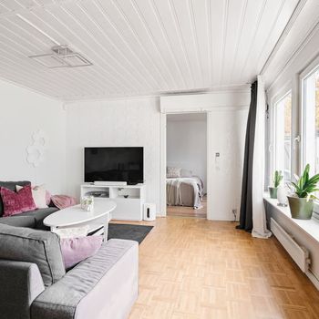 An image of the home at Marmorstigen 2, Kungsängen