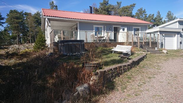 Vid havet i Stenskär | Qasa